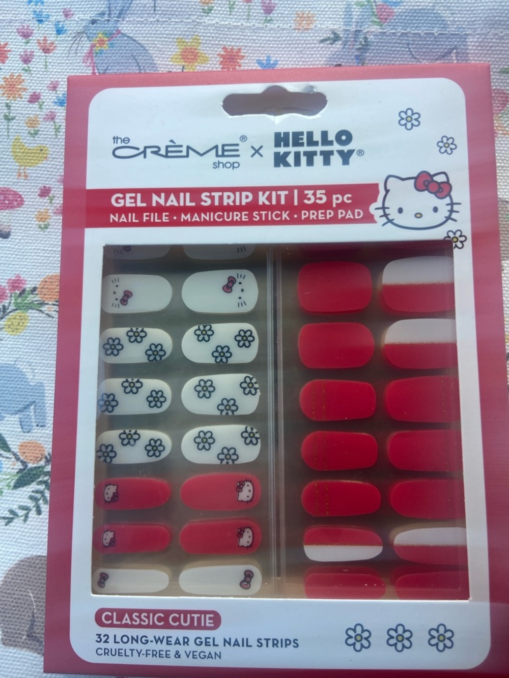 The Crème Shop Hello Kitty Classic Cutie Gel Nail Strip Kit - Red & White